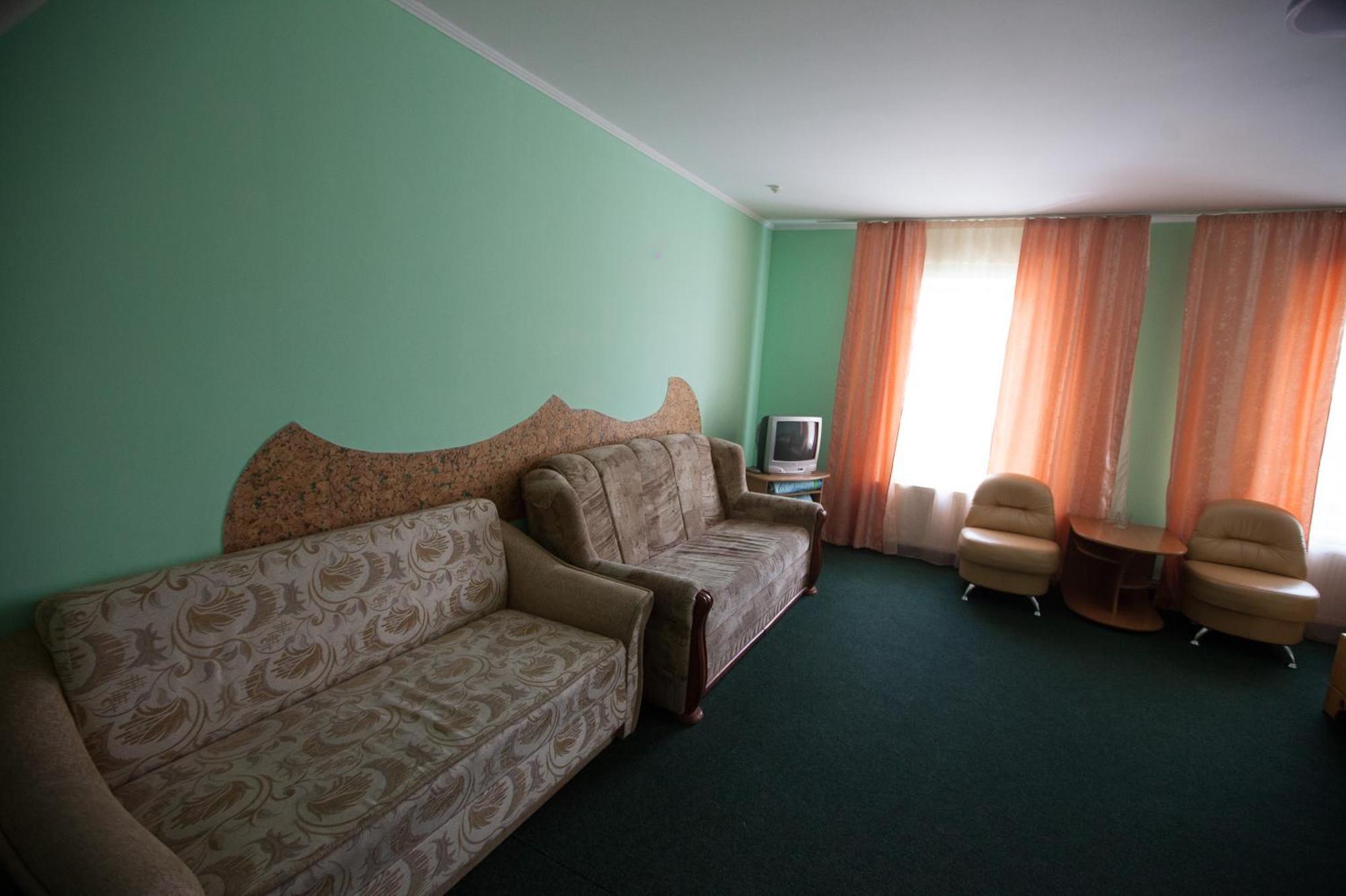 Formula 1 Motel Ivano-Frankivsk Buitenkant foto
