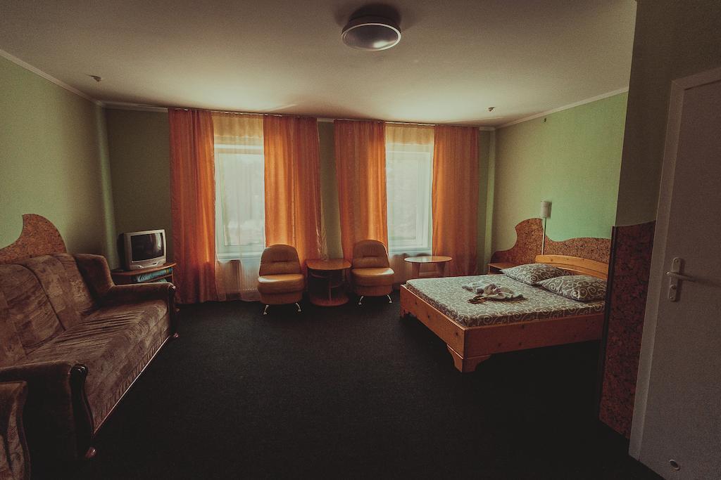 Formula 1 Motel Ivano-Frankivsk Kamer foto