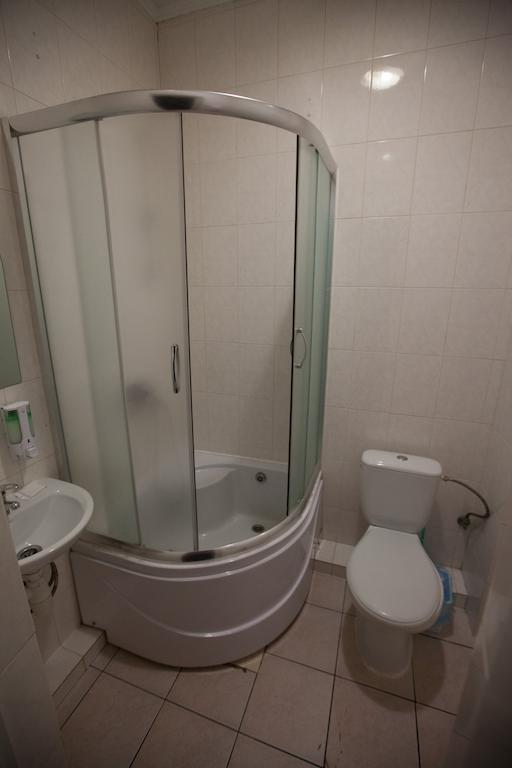 Formula 1 Motel Ivano-Frankivsk Kamer foto