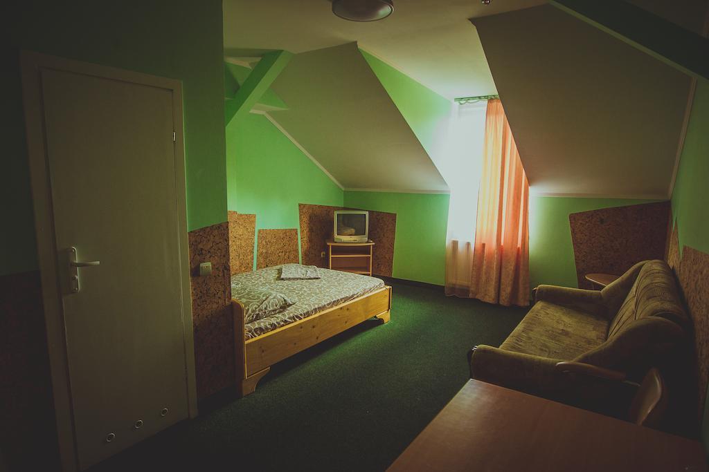 Formula 1 Motel Ivano-Frankivsk Kamer foto