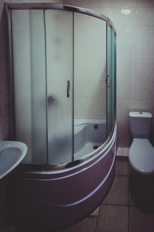 Formula 1 Motel Ivano-Frankivsk Kamer foto